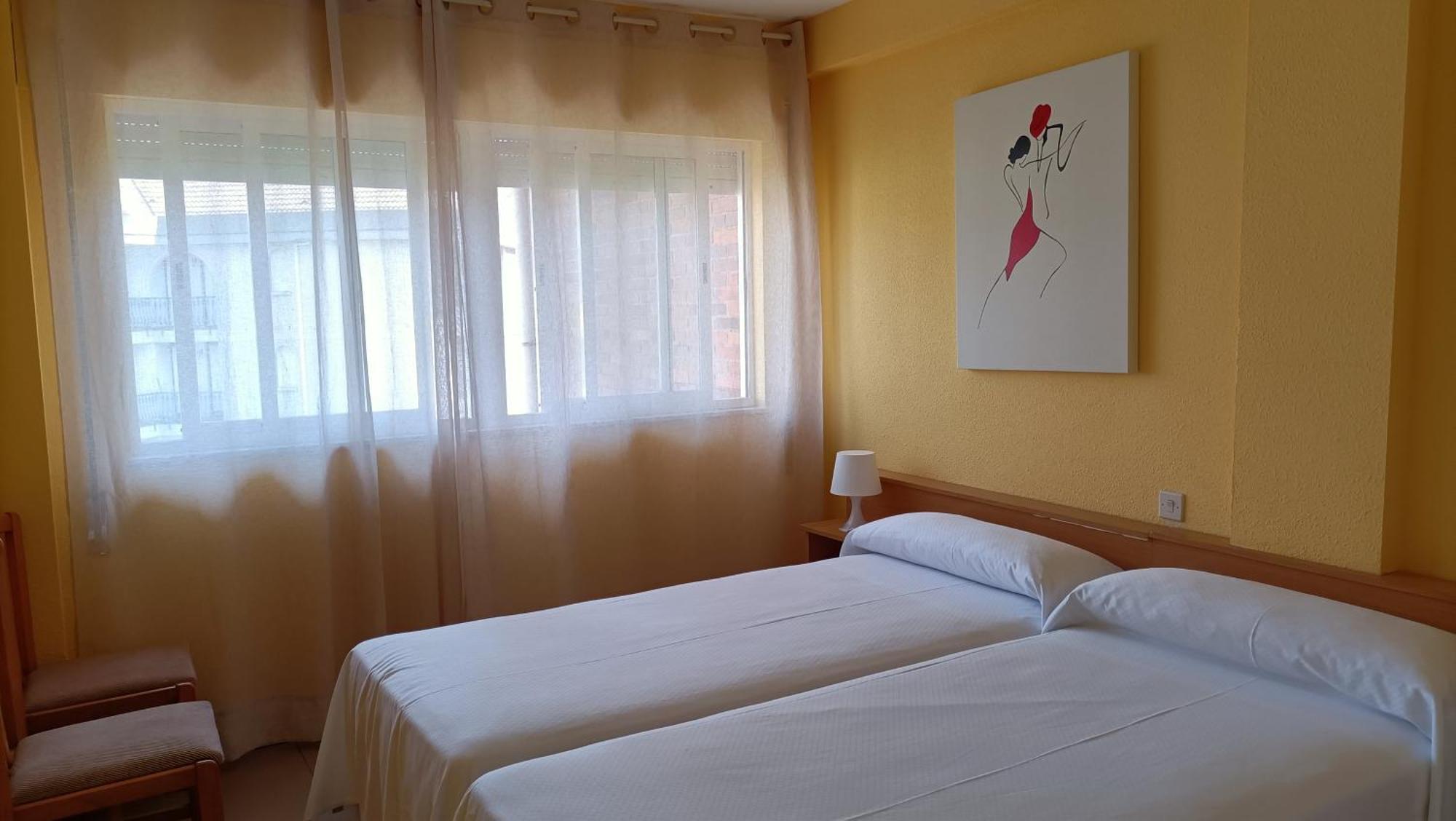 Apartamentos Zenit Mar 노하 외부 사진